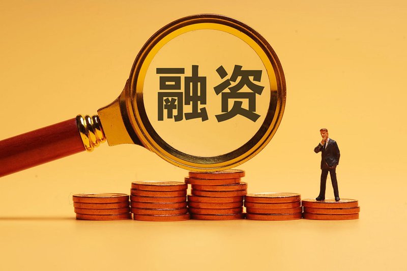 在当前复杂多变的市场环境中，投资者们往往会面临各种各样的选择，尤其是对于如何进行有效风控和配资的选择。今天我们就来深度剖析一下哪个风控方案更好——富邦与“配资”两种方式，并通过具体案例帮助大家做出更明智的投资决策。